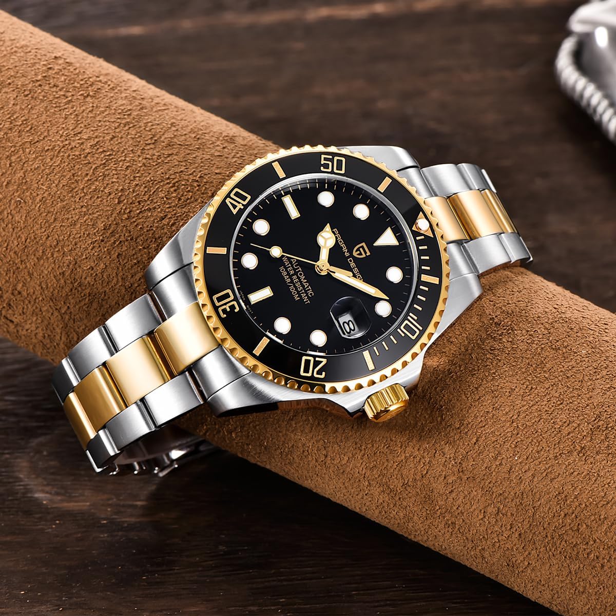 Pagani Design Men's Automatic Watch NH35 Ceramic Bezel Sapphire Glass Analogue 100 m Waterproof Men's Watch Calendar Diving Watch Stainless Steel Watch, Steel Band Gold Black, Classic