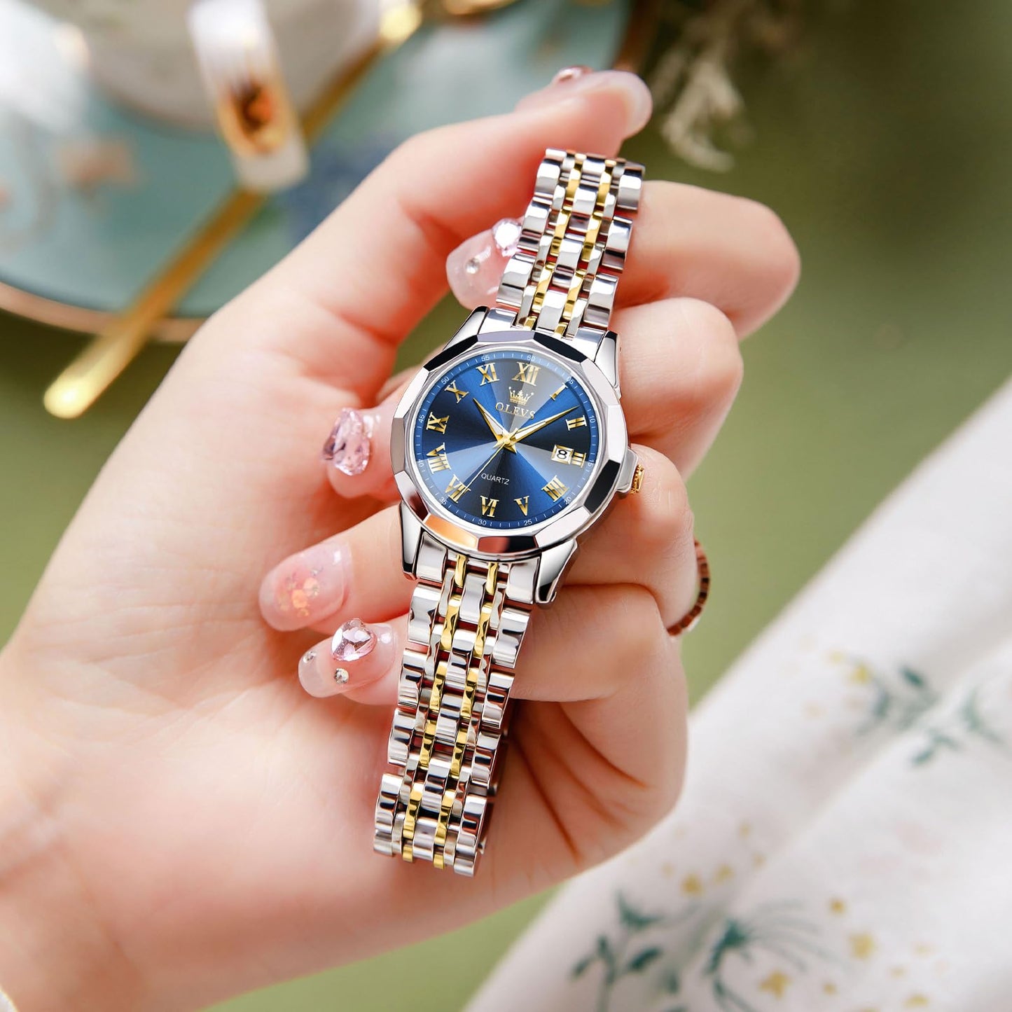 OLEVS Ladies Watches Small Face Gold Silver Stainless Steel Analog Quartz Women's Watch Luxury Elegant Blue Women's Dress Watches Classic Roman Numerals Waterproof Watches for Women