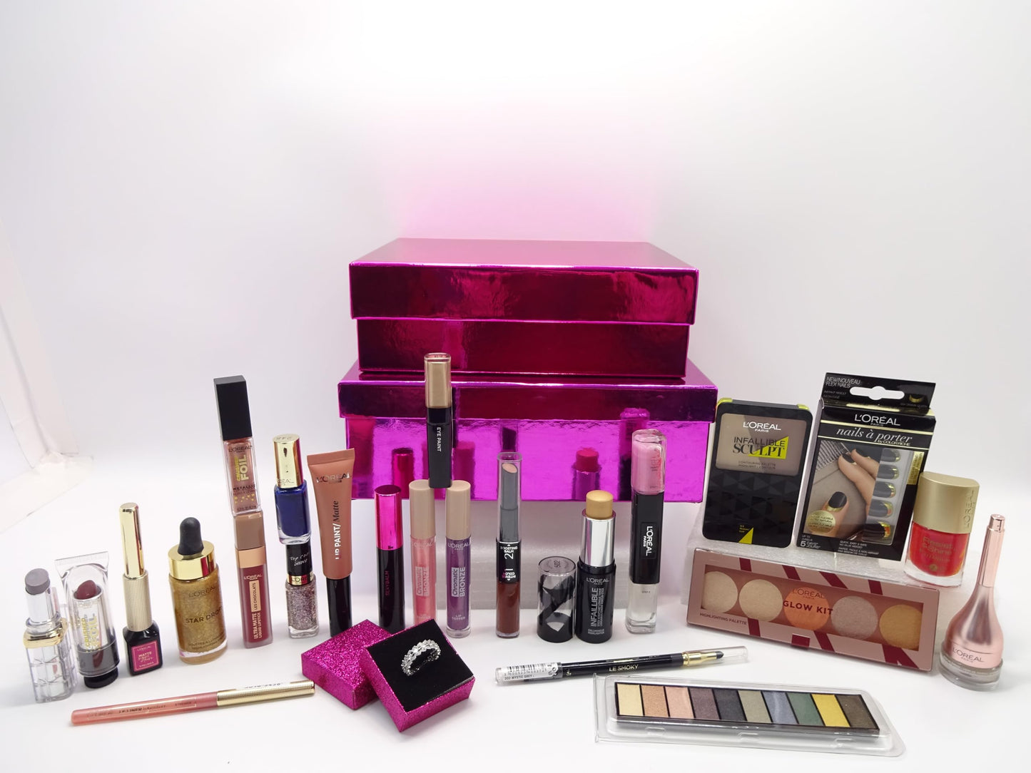 L'Oreall Beauty Blockbuster Make Up Gift Set For Her,24pc Make Up Products Free 10pc Kabuki Brush Set & Crystal Ring Included Gift Wrapped
