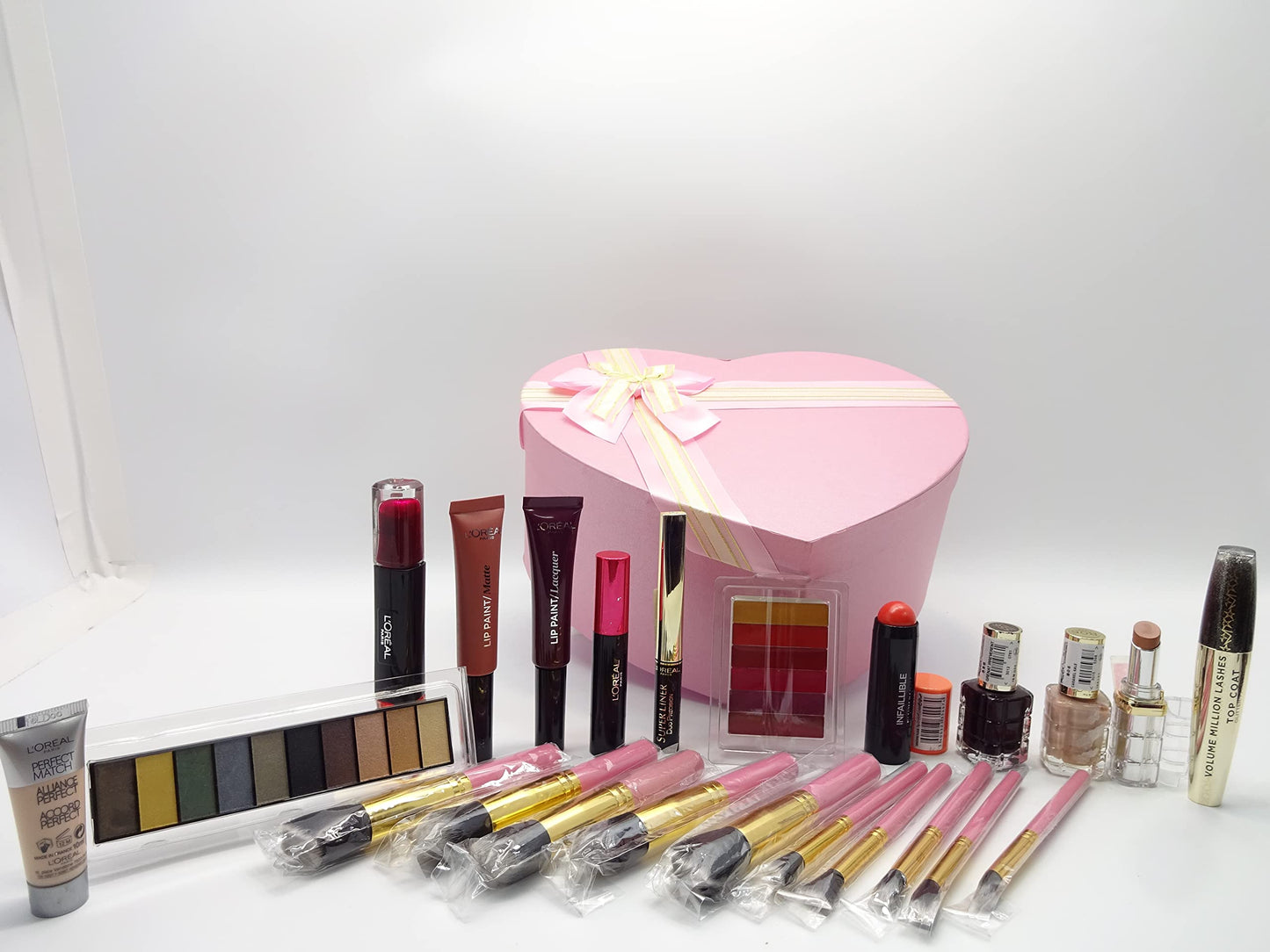 L'Oreal Beauty Blockbuster Make Up Gift Box Gift Set Hamper,12pc L'Oreal Make Up Products In Gift Box + Free Foundation + Free 10pc Kabuki Brush Set
