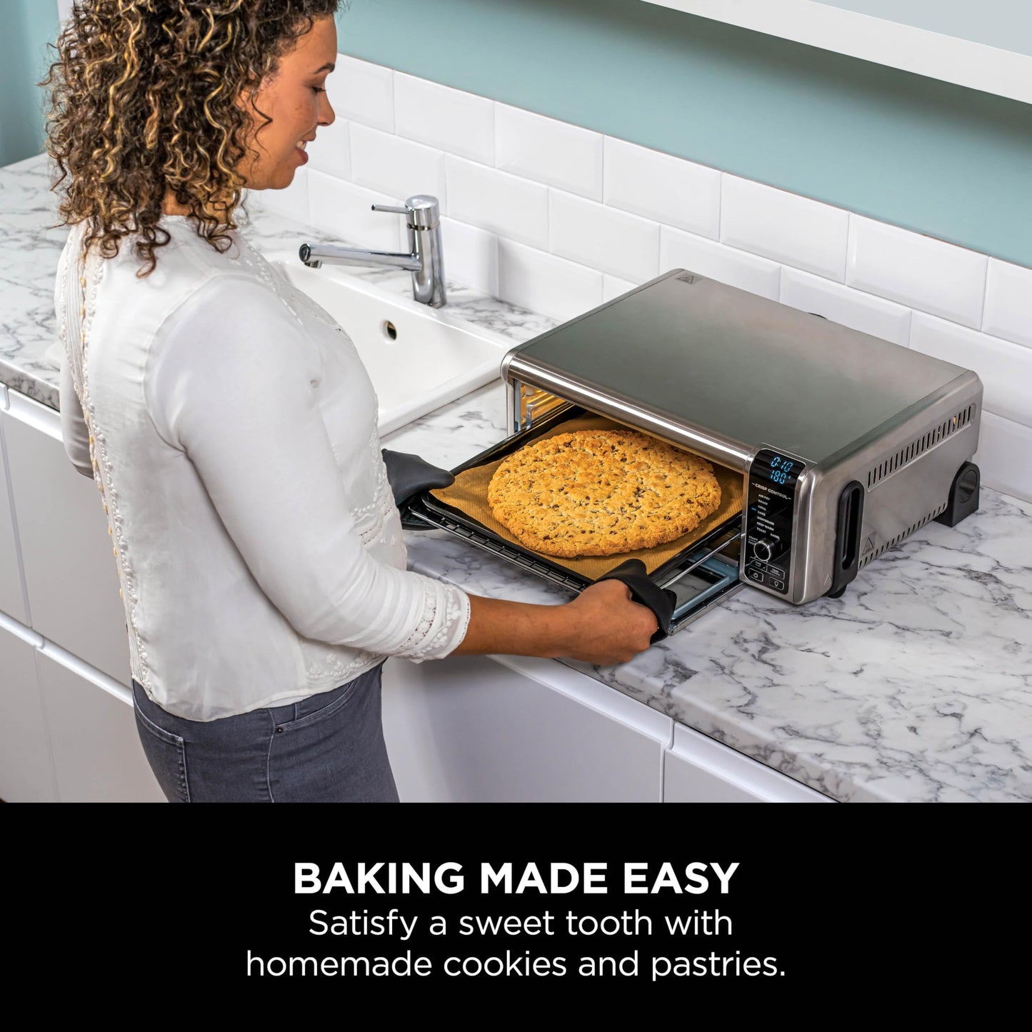 Ninja Foodi 8-in-1 Flip Oven, Portable Mini Oven for Countertop and Work Surfaces, Multifunctional Oven with 8 Cooking Functions; Air Fry, Roast, Grill, Bake and more. Silver/Black SP101UK
