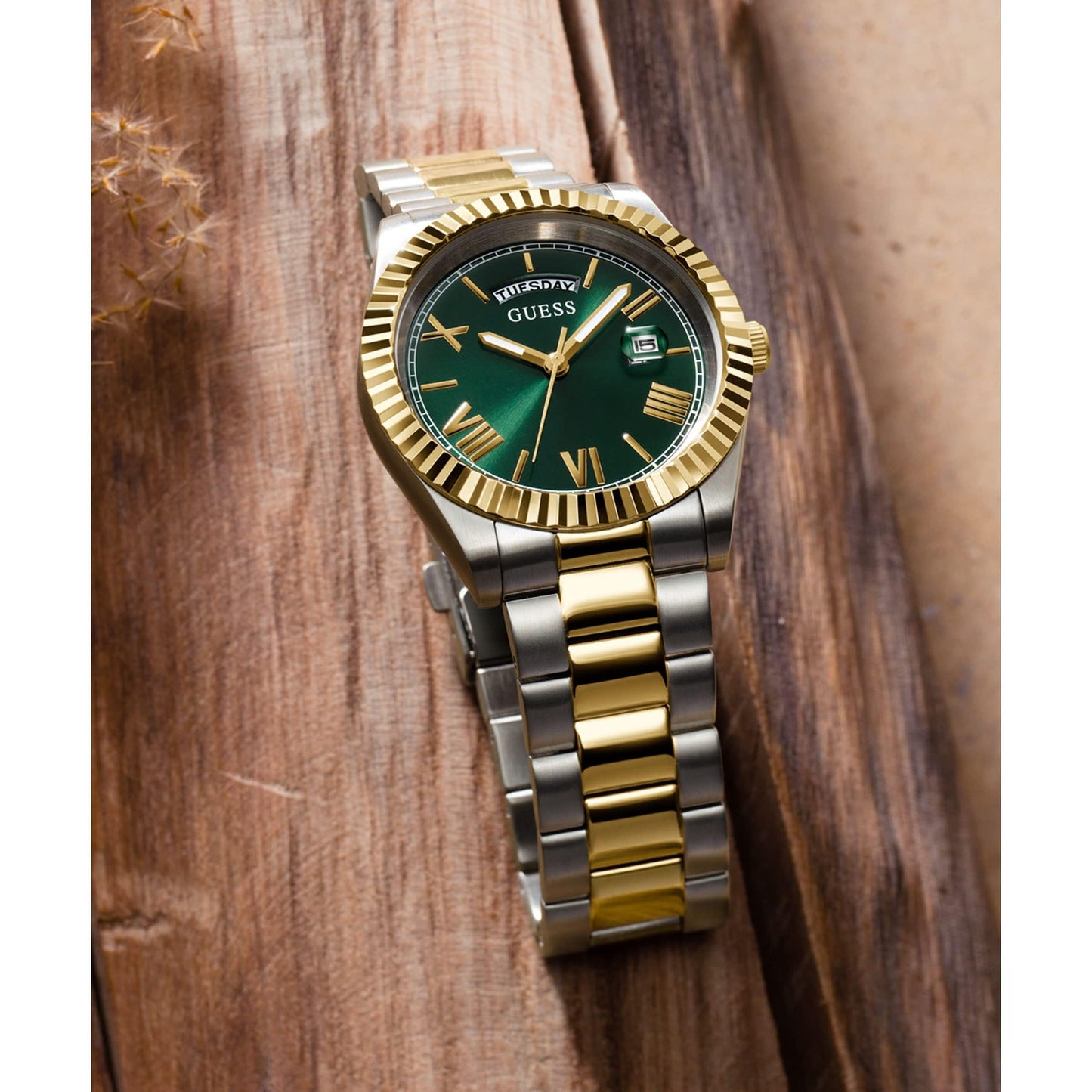 GUESS Men Analog Quartz Watch GW0265G8
