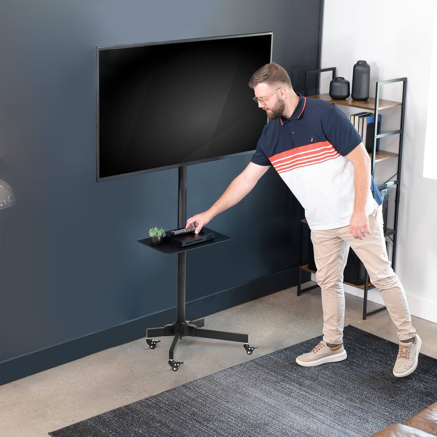 VIVO Mobile TV Cart for 13 to 60 inch Screens up to 25kg, LCD LED OLED 4K Smart Flat and Curved Panels, Rolling Stand with Laptop DVD Shelf, Locking Wheels, Max VESA 400x400, Black, STAND-TV04M